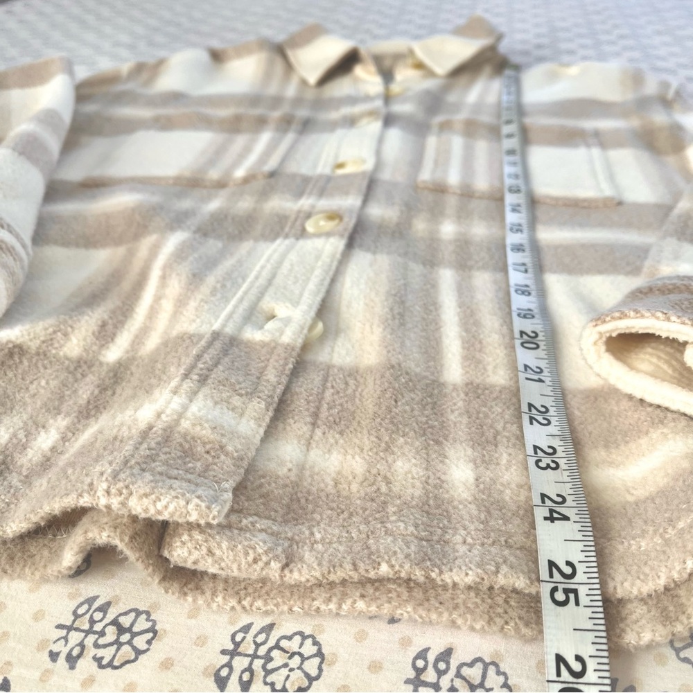 AE American Eagle Fleece Plaid Shacket Beige S - Picture 9 of 9
